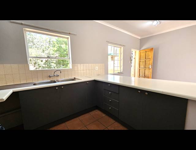 2 BEDROOM APARTMENT RENTED IN MORELETA PARK